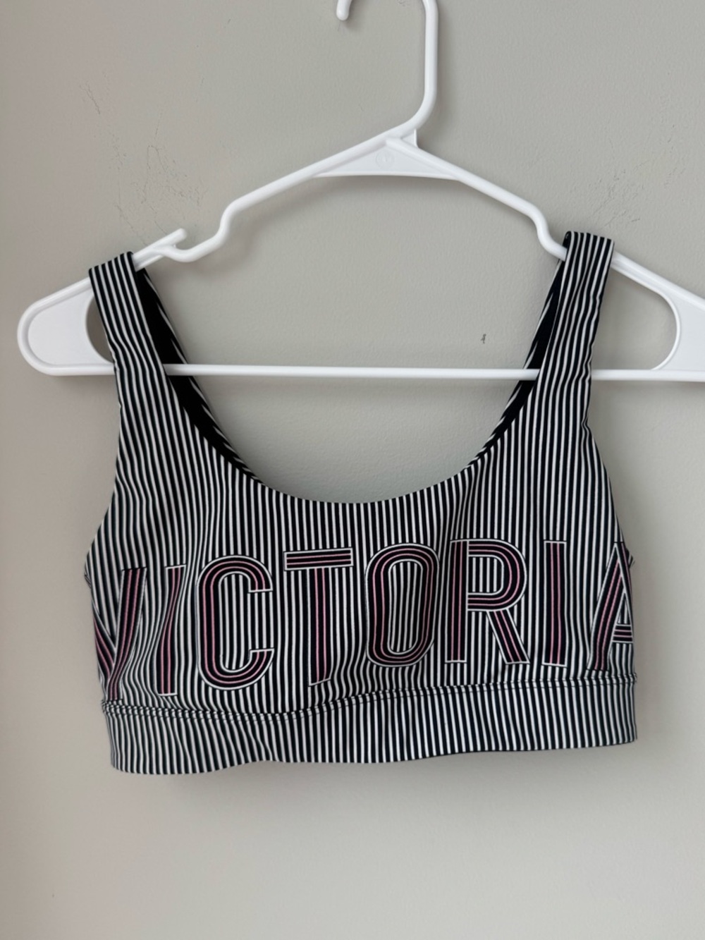 Victoria Sport Striped Sports Bra - Black & White Stripes